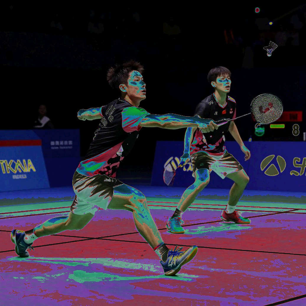 Alwi Farhan và Kento Momota: Một buổi tập, hai thế hệ và khoảng trống dữ liệu trước Asian Games 2026